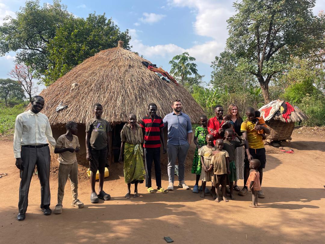 Pastor Hayden & Kayla Thomas visit mini-Winny and her family at their home